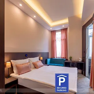 *** Otel Center Slovenya