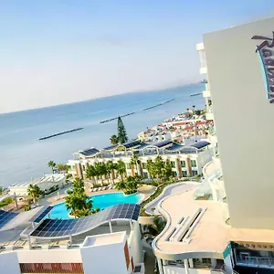 https://louis-princess-beach.larnacahotels.org