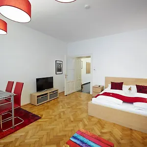 Stadthalle - Familycityapartment Appartamento
