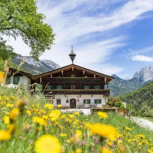  Chata Berg'k'hof Kaisertal - Alpine Hideaway Rakousko